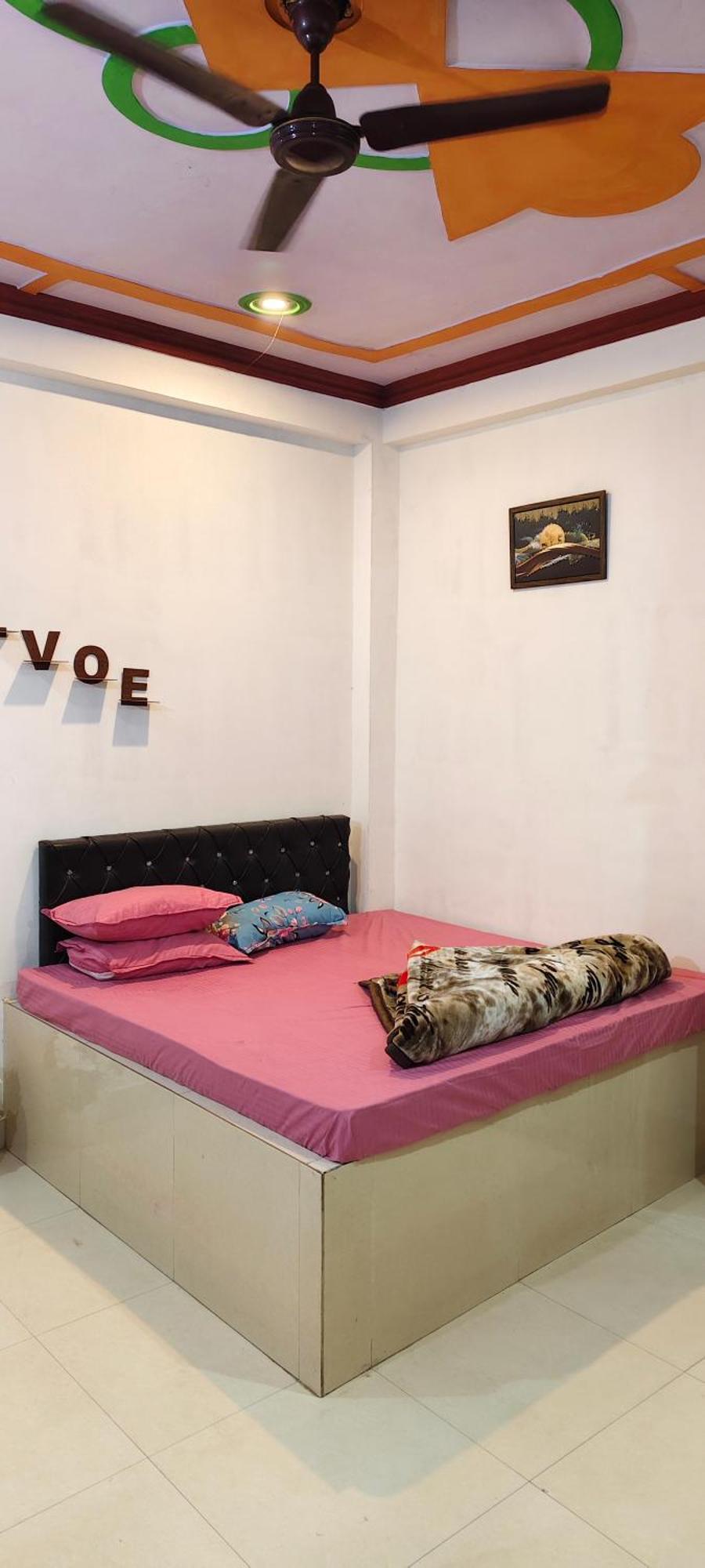 Mangalam Gold Guest House Varanasi Room photo